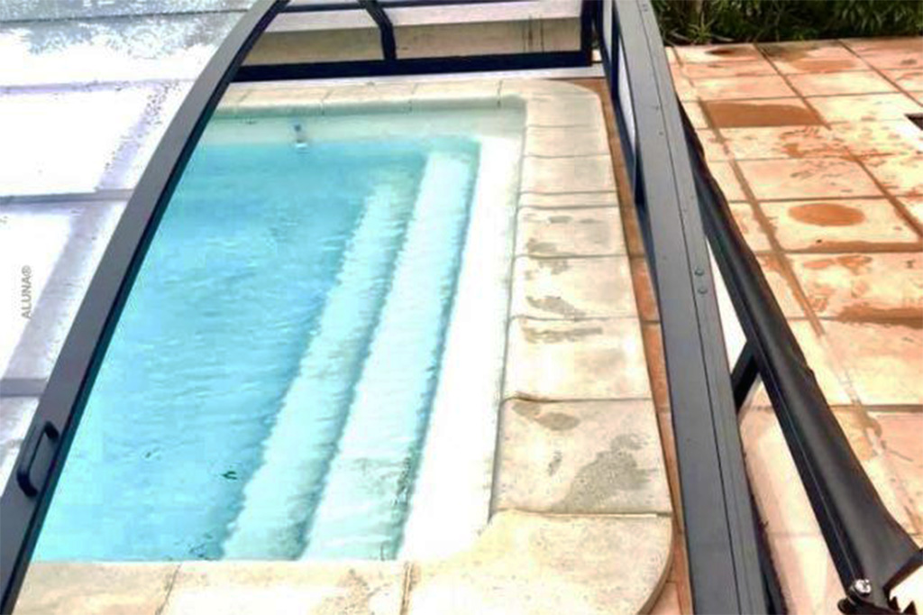 Flache Poolhalle Aluna® Variant Light Flache Poolhalle Aluna® Variant Light
