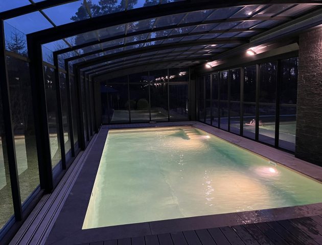 Poolüberdachung Aluna® Aluwall III Poolüberdachung Aluna® Aluwall III