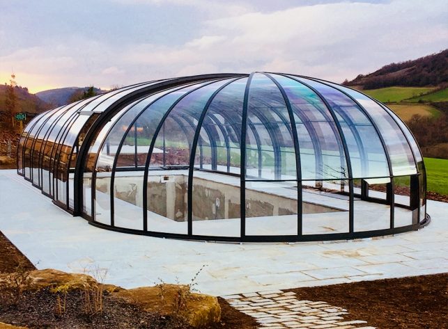Hohe Poolhalle Aluna® Orion Hohe Poolhalle Aluna® Orion