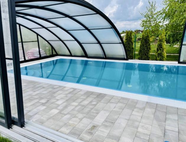 Hohe Poolhalle Aluna® Delta II Hohe Poolhalle Aluna® Delta II
